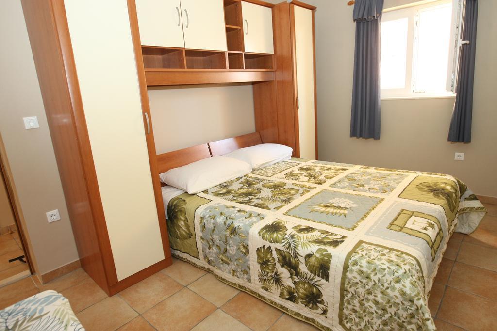 Sea View Apartments Nina Vrsi Pokoj fotografie