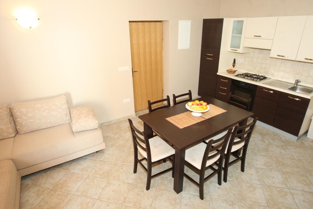 Sea View Apartments Nina Vrsi Pokoj fotografie